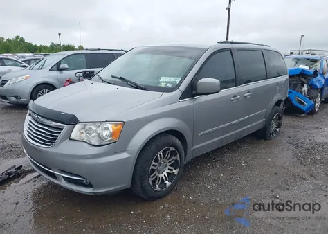 2015 Chrysler Town & Country Touring z USA, uszkodzony, nr VIN 2C4RC1BG7FRW77334